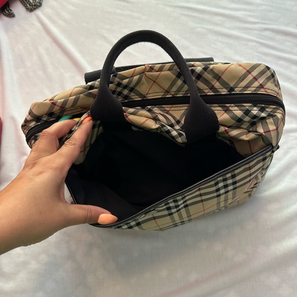 Authentic Burberry - Picture 11 of 11